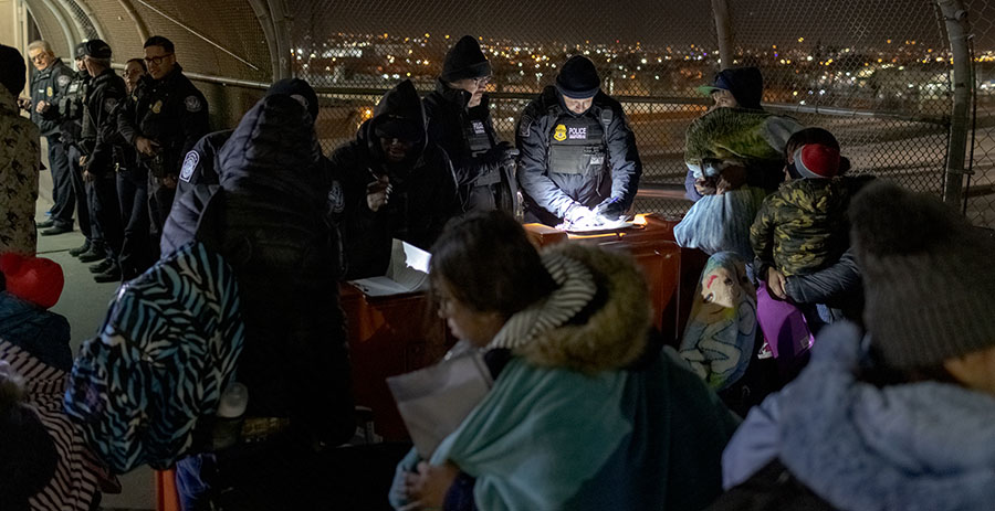 Justices seem inclined to revive Trump policy blocking migrants at border