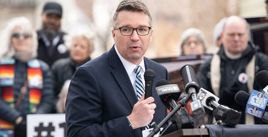 Milwaukee city attorney stands by ICE mask ban in letter to DOJ Milwaukee city attorney stands by ICE mask ban in letter to DOJ